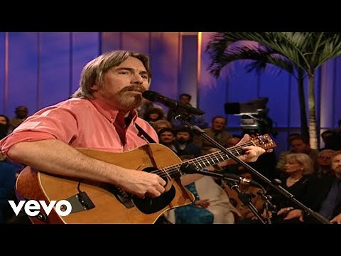 Bill & Gloria Gaither - He's Alive [Live] ft. Don Francisco