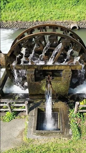 how a water wheel works