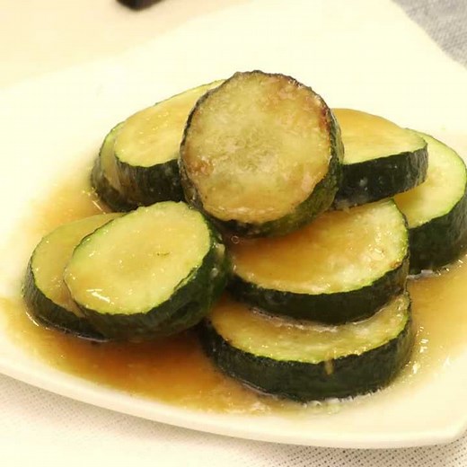 お手軽副菜！ ズッキーニの味噌炒めのレシピ動画・作り方 | デリッシュキッチン