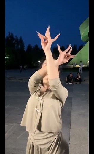 Fengbao's Finger Dance to "Waiting a Thousand Years" | Gao Shengmei | White Snake Theme Performance