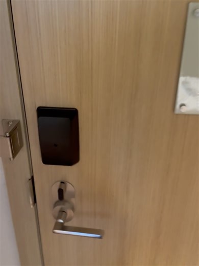 Samara Weaving on Instagram: "😎"