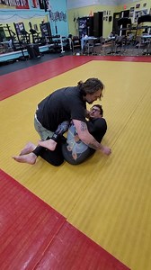 Some half guard shenanigans for your Thursday Fit by @meerkatsu filmed in front of a live audience at @effective_jiujitsu #martialarts #grappling #wrestling #judo #jujitsu #technique #mat #training #combat #selfdefense #athleticism #fitness #strength #discipline #focus #competition #sport #action #movement #lifestyle #skill #dedication #jiujitsu #bjj #brazilianjiujitsu #halfguard | Emil Fischer