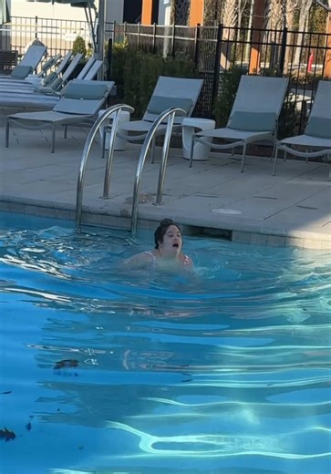 it felt like a cold plunge but I got to swim (kinda) so that’s a win #winter #poolday #coldplunge #winterswimming