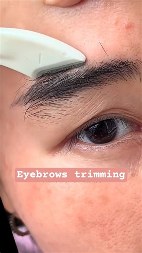 Eyebrow trimming #eyebrowtutorial #eyebrows #eyebrows #eyebrowshape