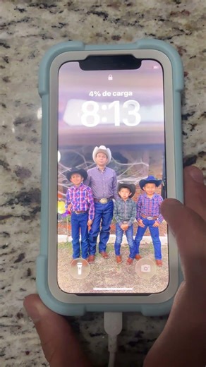 Amber alert iPhone 12 mini iOS 26.2.1