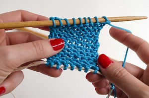 How to do the provisional cast on with two needles - The Blog - US/UK