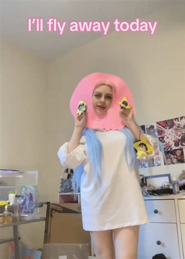 Mizi Cosplay Showcase at Alien Stage