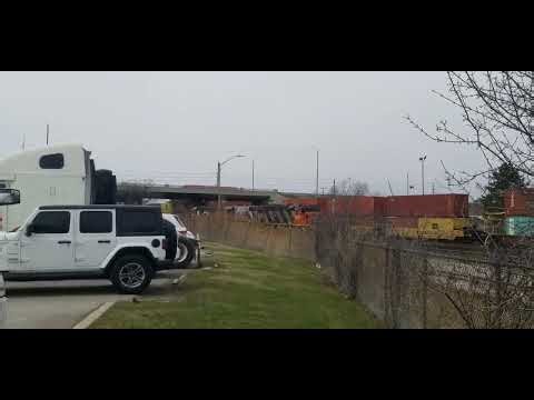 CN Locals EMD GTW GP40-2L 6425 GP38-2 4726 & GP38-2 4708 Starts Switching here at the BIT