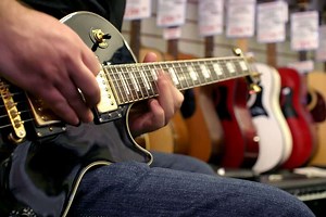 5 Best Guitars for Small Hands Guide - Guitar Space