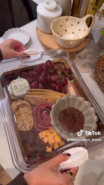 Elevated Amazon hosting essentials! 🔗’s on my amaz0n storefr0nt! 🎄✨ #hosting #hostingideas #hostingtips #amazonhome #amazonfinds @Amazon Home @Amazon @Amazon Influencer Program