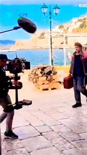 Brad Pitt Spotted on Set filming and Waves to the crowd. #shorts