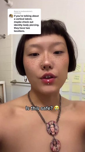 Replying to @mvdisonelvine chicago??? 😭 also is this not a good piercing for ur yeeth i want a gold hoop !!! also still have to get other nostril re pierced since losing it this summer