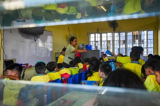 QC public schools turn to blended classes, makeshift partitions due to lack of space | ABS-CBN News
