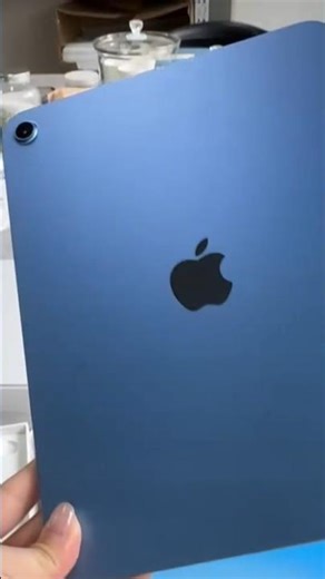 Apple iPad (11th Gen) Liquid Retina display