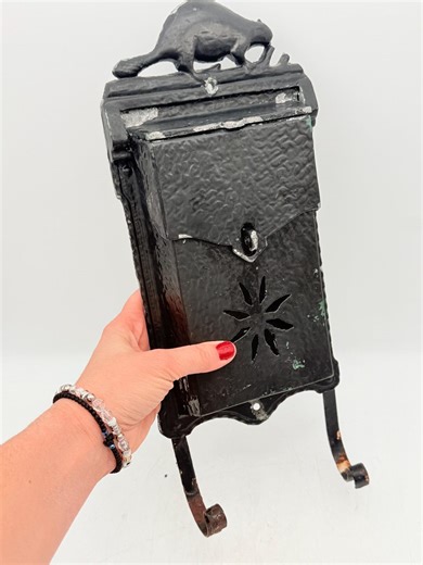 Vintage Cast Aluminum Beaver Mailbox | Black Wall Mount | Rustic Outdoor Decor - Etsy Canada