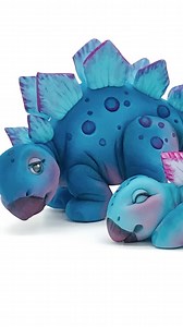 Zoes Fancy Cakes 🇬🇧 on Instagram: "In today’s video you will see how to create a cute Stegosaurus dinosaur cake topper. This was filmed as a live tutorial and is the cut down/sped up version, you can find the full tutorial over on our YouTube channel; Zoe’s Fancy Cakes #dinosaur #dino #caketopper #cakesofinstagram #cakestagram #instacakes #fun #cute"