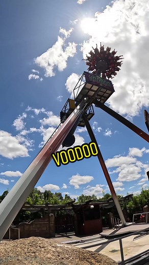 Took on the ‘Claw’s’ baby brother, Voodoo at Funfields! @funfieldsthemepark #funfields #themepark #ride #victoria #australia