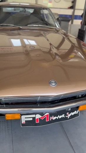 Quando uma máquina destas entra na oficina FM Motor Sport, o respeito é automático. A nossa equipa tratou de cada detalhe com o cuidado e dedicação que os verdadeiros clássicos merecem. Mais do que um serviço, foi uma homenagem à engenharia e ao estilo de outra era. A tua pode ser a próxima. Do que estás à espera? FM MotorSport 🚗🚙 | FM MotorSport