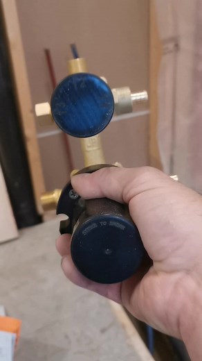 Kalia shower valve install with pex 90 degree drop ear elbow. Ain't going nowhere. #qccodes #oncodes #fyp #plumbinglife #plombier #plumber #plumbersoftiktok #bathroomdesign #kalia