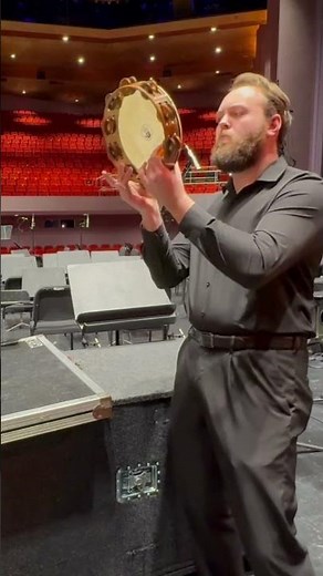 Just warmin up the stage for ya 🔥 #tambourine
