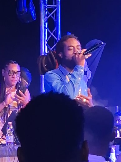 🔥 Ce n’est pas une croisière. 🔥 C’est un festival au milieu de la mer. Du 31 janvier au 8 février 2026, tu danses, tu navigues, tu vibres 🌊🎶 Concerts chaque jour. Soleil, escales, nuits sans fin. Les Caraïbes comme tu ne les as jamais vécues. Martinique. Guadeloupe. Barbade. Sainte-Lucie. Une énergie collective. Une expérience hors du temps. 👉 Tu montes à bord ou tu regardes les stories ? #bblackcruise #festivalenmer #croisierefestival #caribbeanvibes #tiktokvoyage