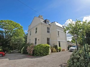 Just Priced Reduced - Mannamead £149,950 Situated within a DESIRABLE...