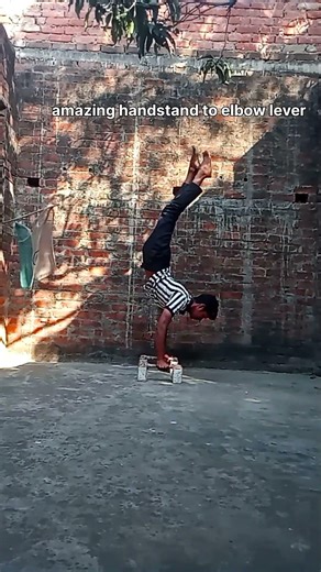 ##amazing☠️👀 #handstandpress #to #elbowlever #shortvideo