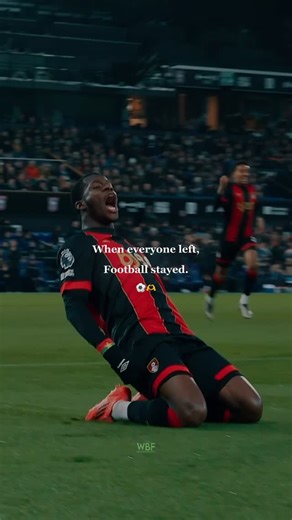 Football | Mindset on Instagram: "Football is life 😍⚽️ I love this game with my whole heart. ❤️ Who agrees? #webreathefootball #football #footballmotivation #soccer #soccerlife #nevergiveup #grindmode #motivationmonday"