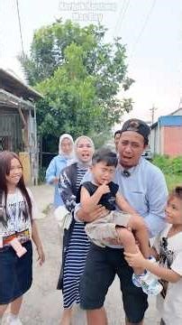 Elbarack cries while being carried by Daddy because he just woke up #masboypotatochips #shorts #t...