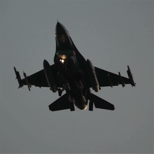 F-16 Speed and Agility Combined 🔥 #fighterjet #military #shorts