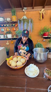 Con una buena masa para tamales, puede agregar el relleno que más le guste de carne de rajas con queso a su gusto | Rancho Linda Vida