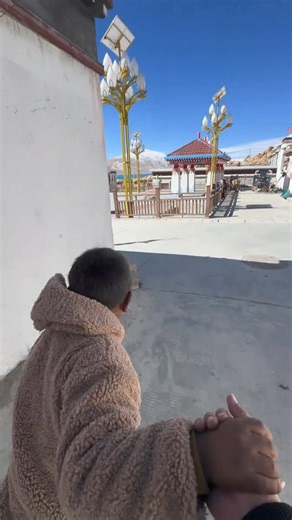 Loong cstaly on Instagram: "Some stories don’t need an ending. Let them be. There‘s wisdom in letting go—a graceful release deeply understood in Tibetan culture. #TibetanCulture #LettingGo #Wisdom #UnfinishedStories #Release"