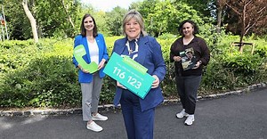 Samaritans volunteers answer 50 calls an hour, research shows | BreakingNews