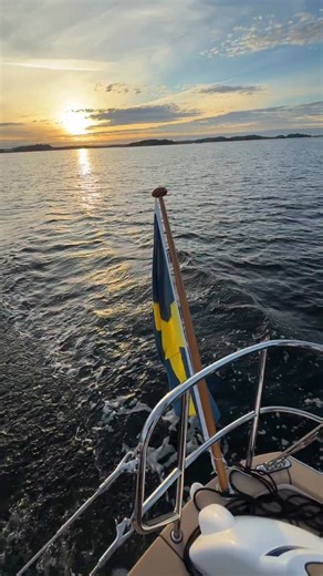 The all-new Hallberg-Rassy 370, code zeroed and FatFurl light wind sailing See the 370 at a sneak peek at Hallberg-Rassy in Ellös, West Sweden, Saturday 22 November 2025 between 12.00 and 14.30. See also the 340, the 400, a pre-owned 64 for sale, and the 69, Saturday 22 November. World premiere at Boot Düsseldorf 17-25 January 2026. #hallbergrassy370 #hallbergrassy #codezero #fatfurl https://www.hallberg-rassy.com/yachts/hallberg-rassy-370 | Hallberg-Rassy