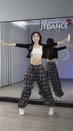 大舌头舞蹈挑战零基础舞蹈教学热门舞蹈简单易学舞蹈教程