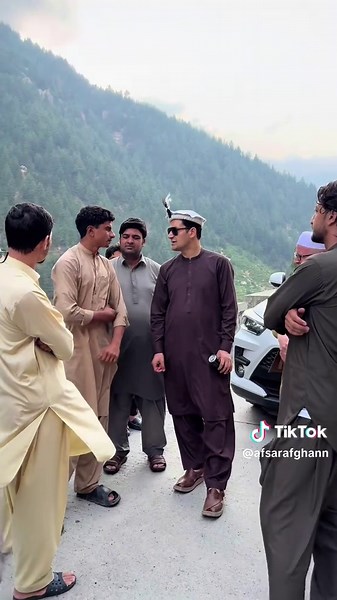Beautiful Pashto Song: Afsar Afghan's Soulful Performance