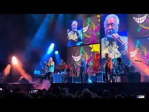 Tom Jones - Kiss | Live @ Cardiff Castle (Aug 5, 2023)