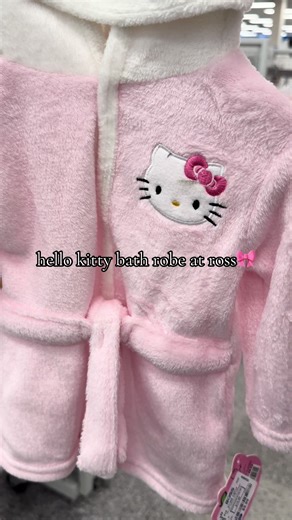 the cutest🥹 #hellokitty #hellokittybaby💞 #rossfinds #bathrobe #foryoupage