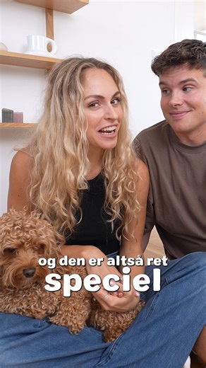 Vil du være Jas, Mika eller Baloo? 🤔🤪 På Mikas fødselsdag – som falder på selveste Halloween – har Jasmin planlagt en tur i Spøgelseshuset. Desværre er Mika rædselsslagen, og Baloo har sneget sig med. Nu venter en sjov, men ret uhyggelig udfordring … og det er op til DIG at hjælpe dem ud igen. 🎃👻 Perfekt læsning fra ca. 9 år. Find bogen her: https://bit.ly/Boysen-Sofie-jas-og-mika-fanget-i-spogelseshuset | Forlaget Carlsen