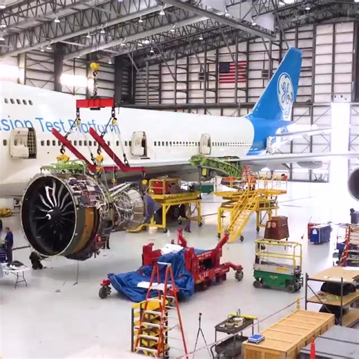 Here's some hang time like you've never seen before. 😱 Who can name this engine? #GEAerospace #Aviation | GE