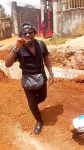 14K views · 976 reactions | L’argent lion 女 si tu manges tu vomi 冷 direct surtout utiliser mon code promo 1XBET >>>1XKOULEMOU pour avoir 200% de bonus | Danger le comedien | Facebook