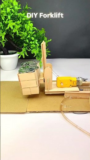 Mini DIY Forklift Lifting Heavy Load 😲 | Working Model