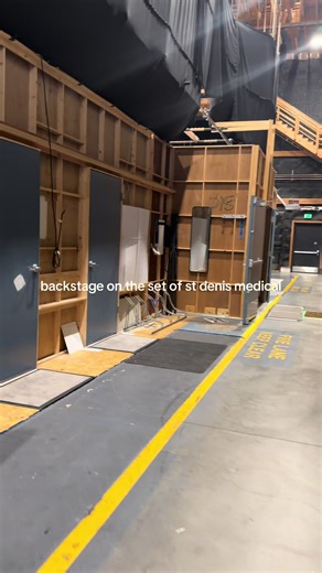 Explore the St. Denis Medical Hospital Set Tour