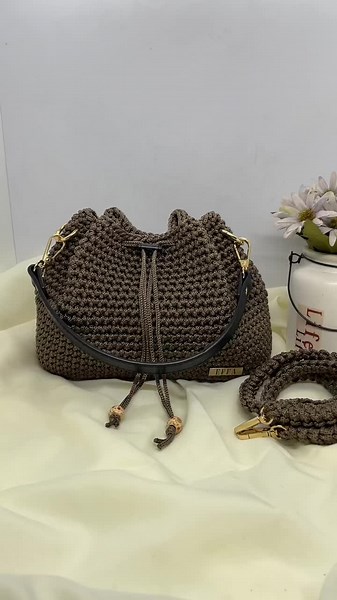 Mini Bucket Bag Crochet Tutorial