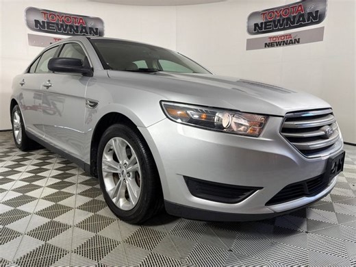 Pre-Owned 2017 Ford Taurus SE 4D Sedan FWD