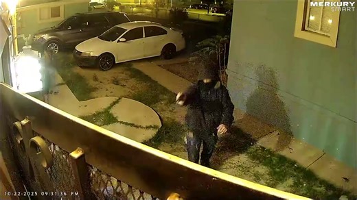Buscan a ladrón violento El Paso, Tx.- El Departamento de la Policía de El Paso pide la ayuda de la comunidad para dar con el paradero de un ladron violento que cometió un atraco a punta de pistola en la cuadra 3100 de Pera avenue. El reporte señala que fue el pasado miércoles a las 9:30 de la noche cuando llegó al exterior de un domicilio y con una pistola golpeo a la víctima y huye del lugar. Si usted tiene información que ayude a dar con su paradero puede llamar al 915-832-44-00, o a Crime St