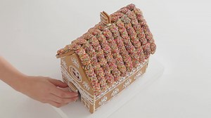 70K views · 543 reactions | The secret to making a gingerbread house that keeps its shape. Get the recipe  https://goo.gl/4rgcKW | Taste.com.au | Facebook