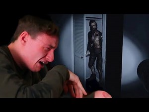 KID CRIES OVER SCARY GAME (PHASMOPHOBIA)