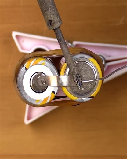 1.9M views · 7.4K reactions | Rebuild A Cordless Tool Battery 14 | DIY & Crafts | Facebook