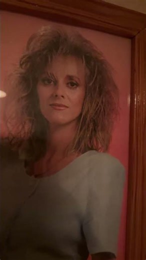 Model 1990’s - El Duro’s MOM - GENETICS & LOOKS Come From Somewhere #Dutch